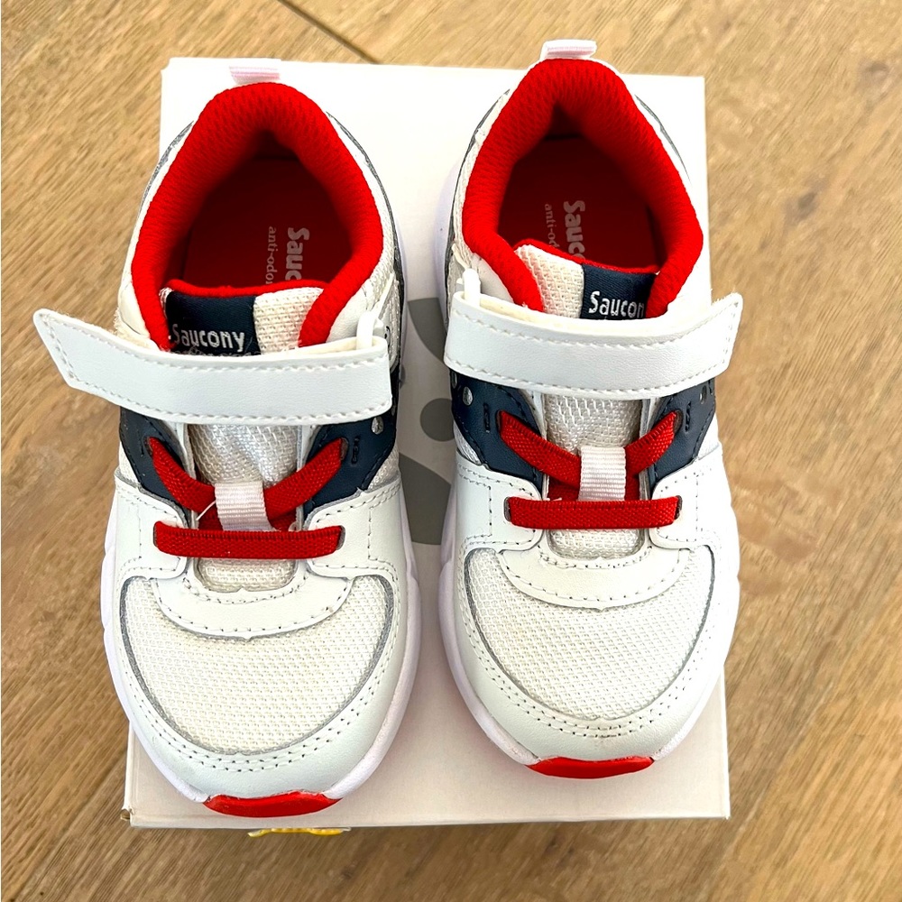 Saucony Originals Boys Athletic Tennis Shoes Size 8W New